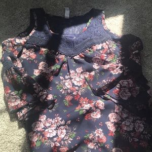 Off the shoulder flower tee